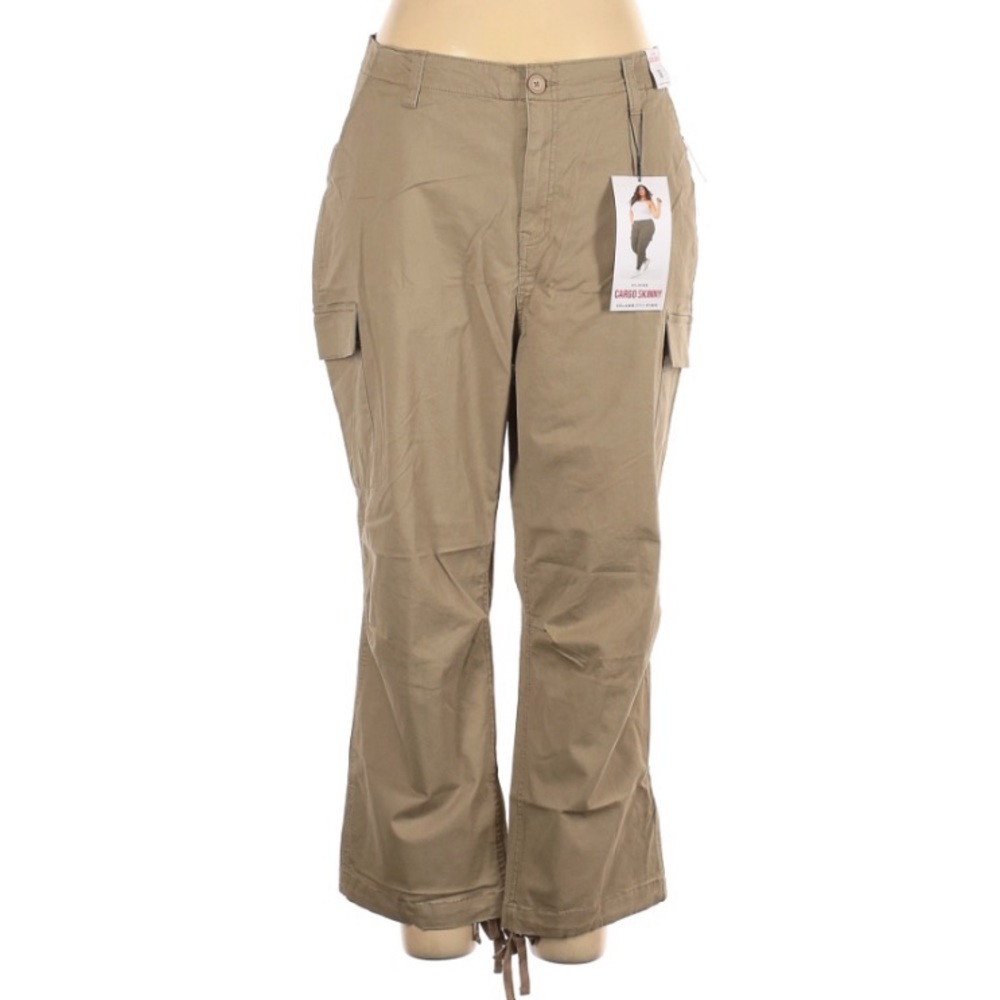 New Celebrity Pink High Rise Cargo Skinny Size 16